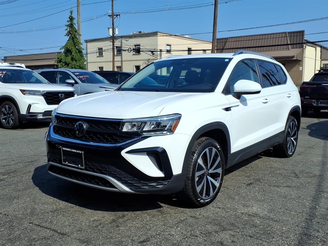 Volkswagen Taos SE FWD 2024