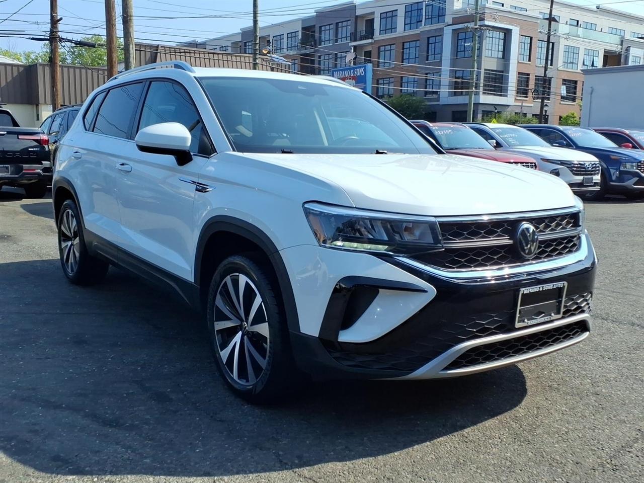 Volkswagen Taos SE FWD 2024