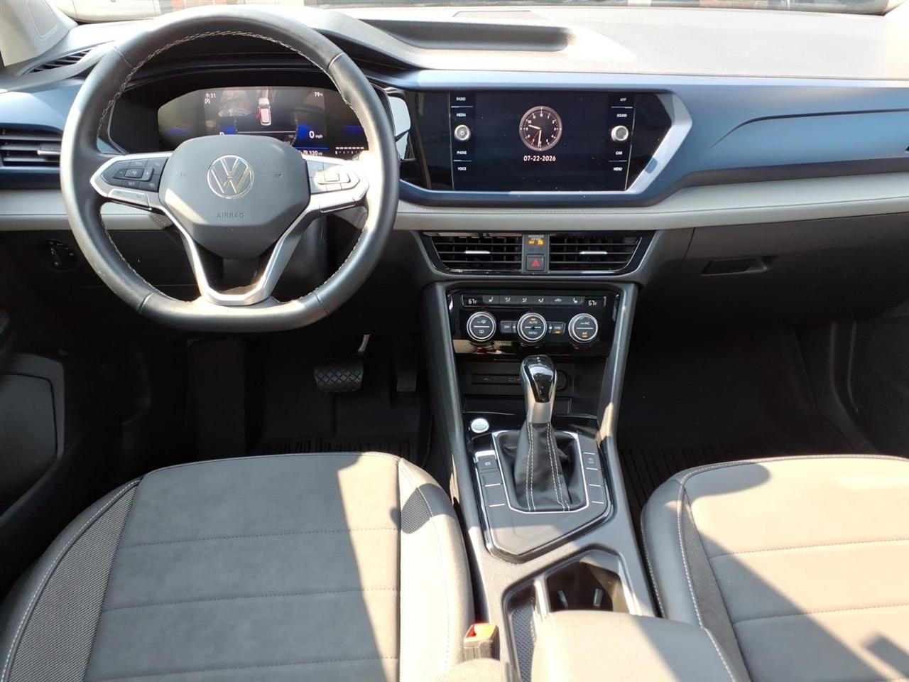 Volkswagen Taos SE FWD 2024