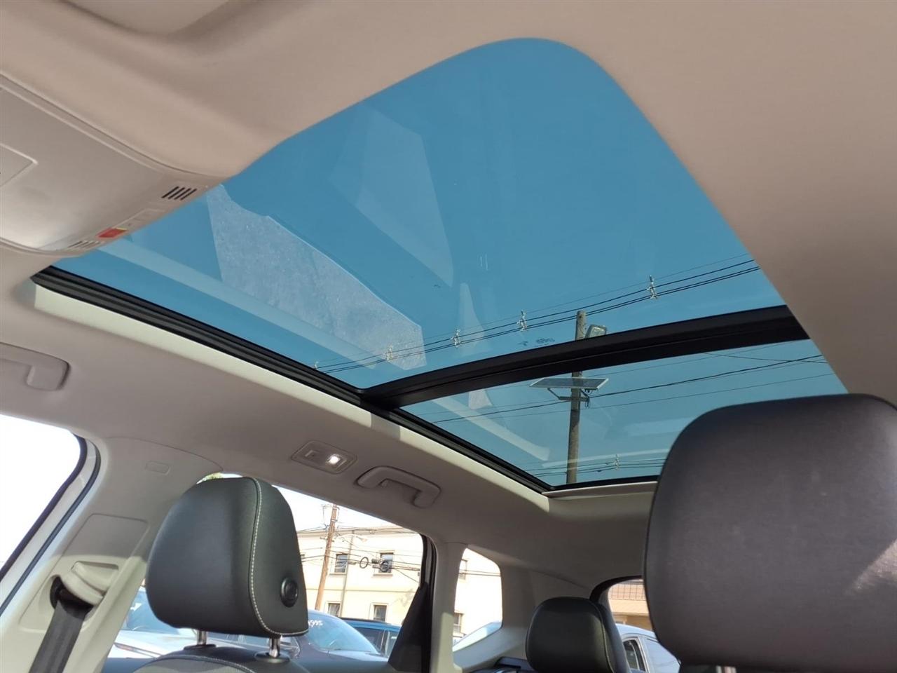 Volkswagen Taos SE FWD 2024