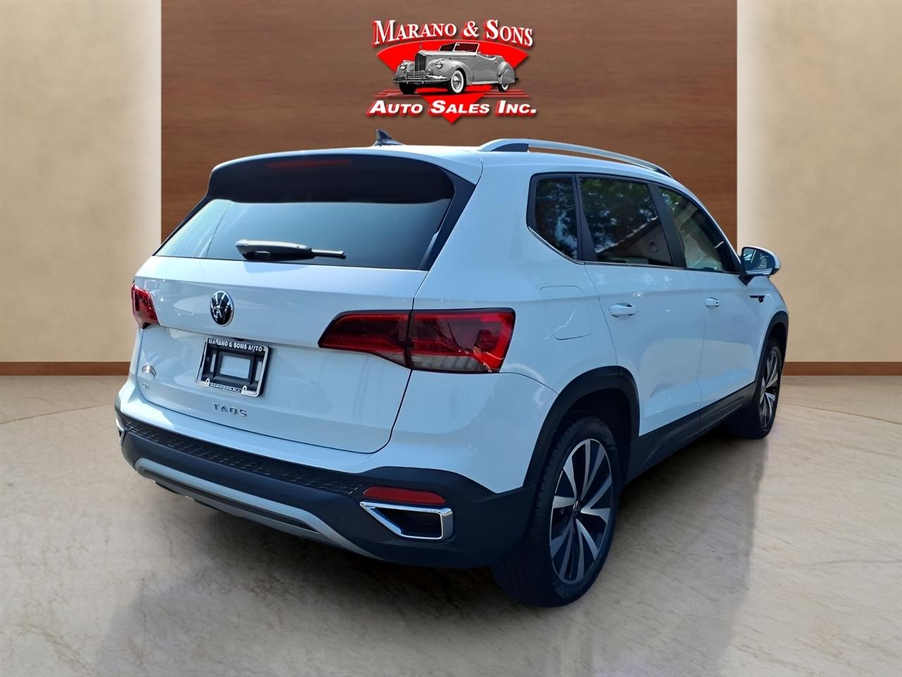 Volkswagen Taos SE FWD 2024