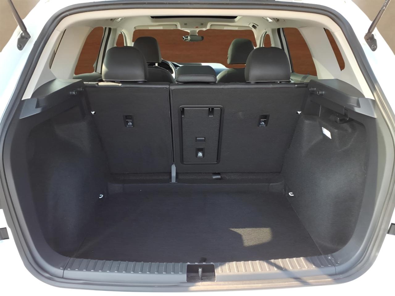 Volkswagen Taos SE FWD 2024
