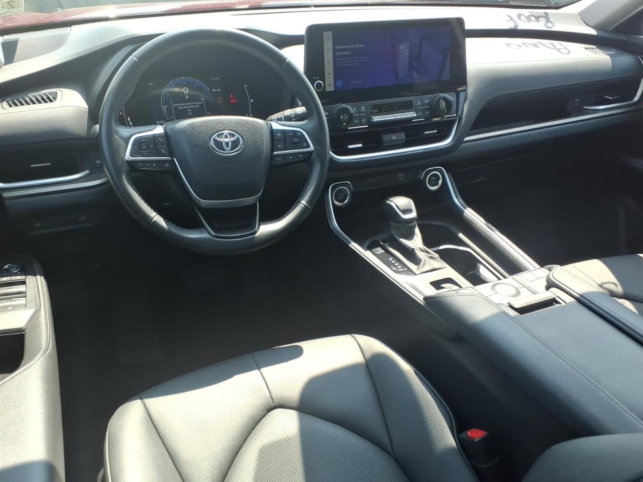 Toyota Grand Highlander Platinum AWD (Natl) 2024