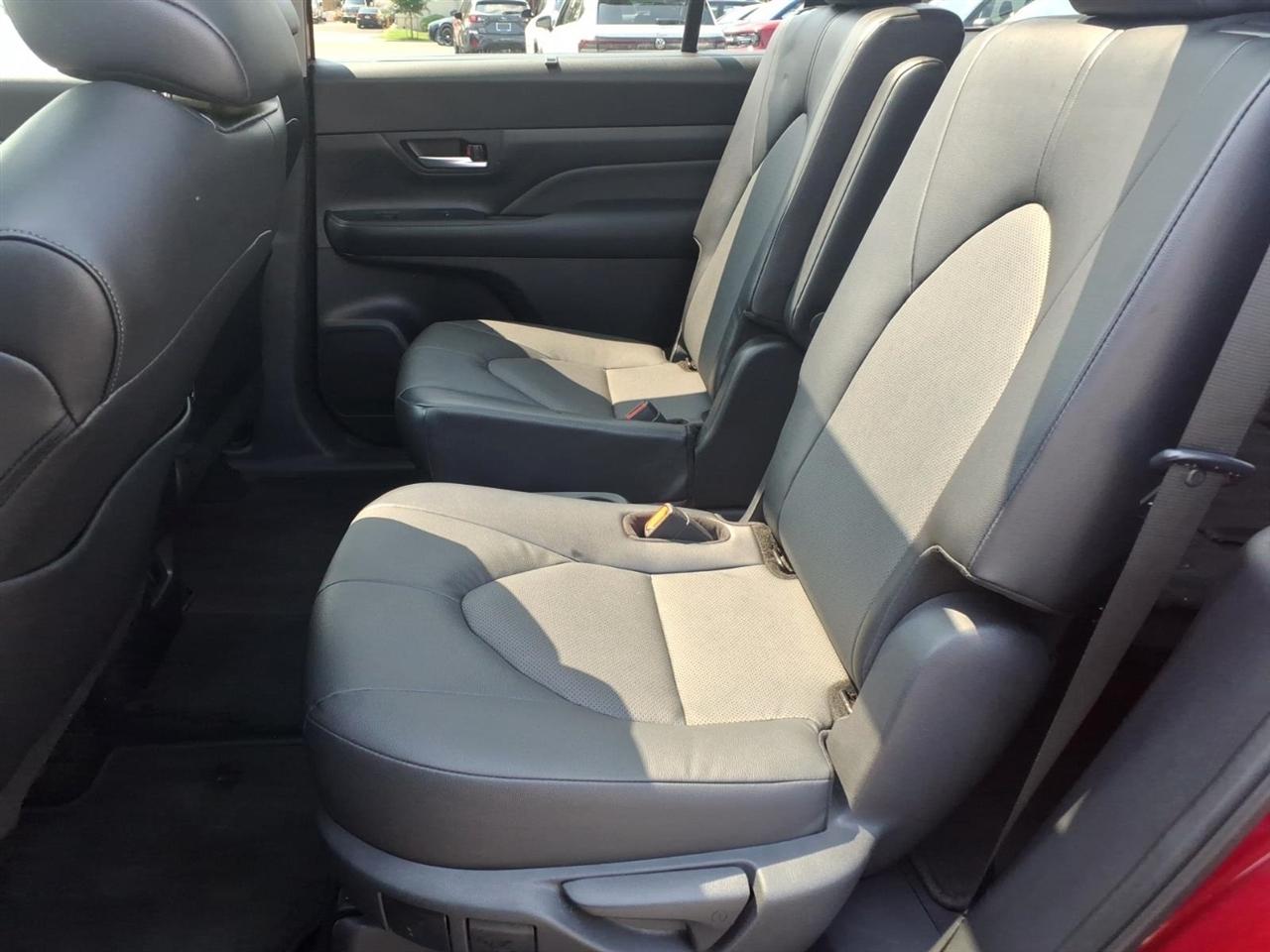 Toyota Grand Highlander Platinum AWD (Natl) 2024