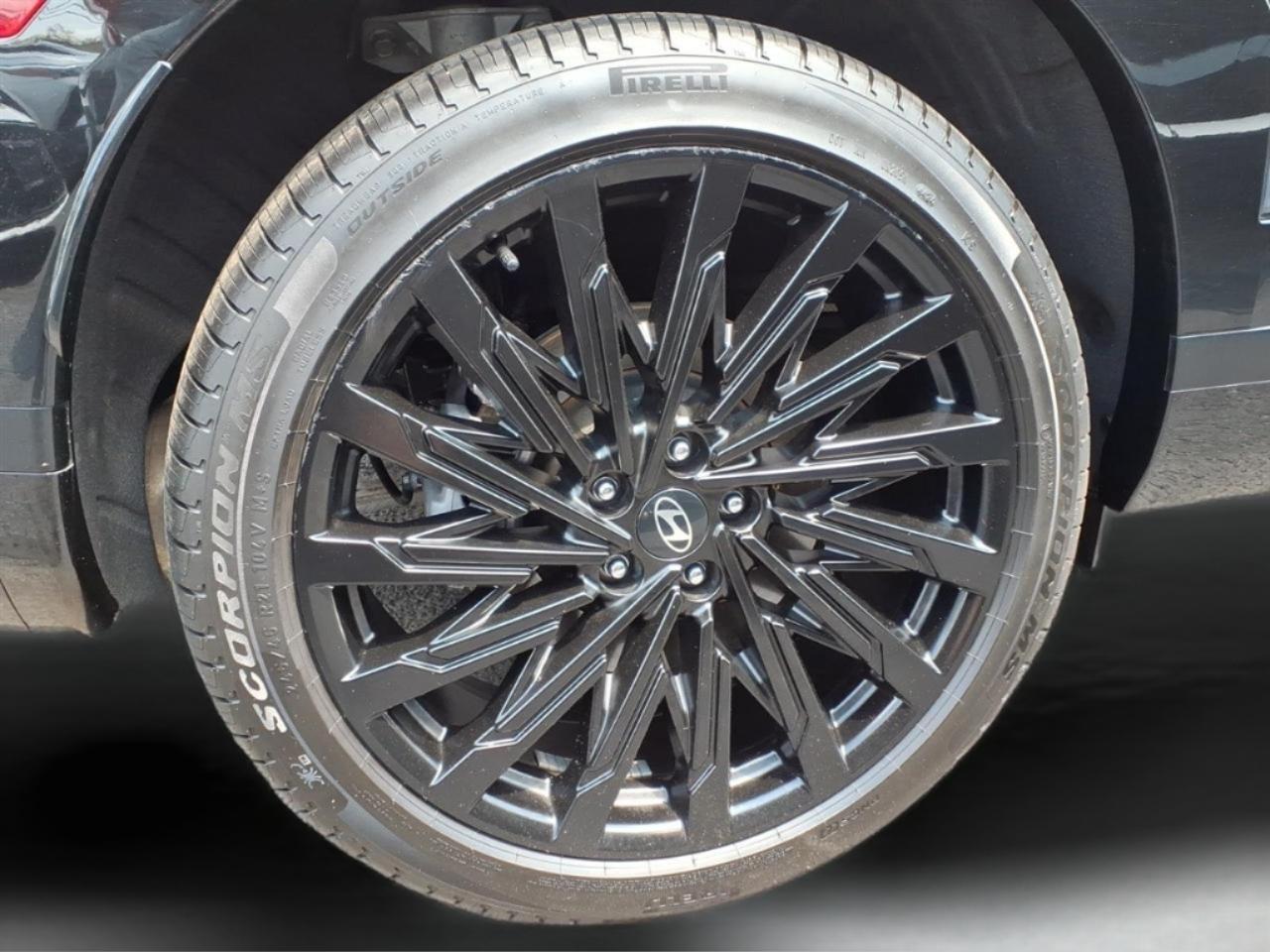 Hyundai Santa Fe Calligraphy AWD 2025
