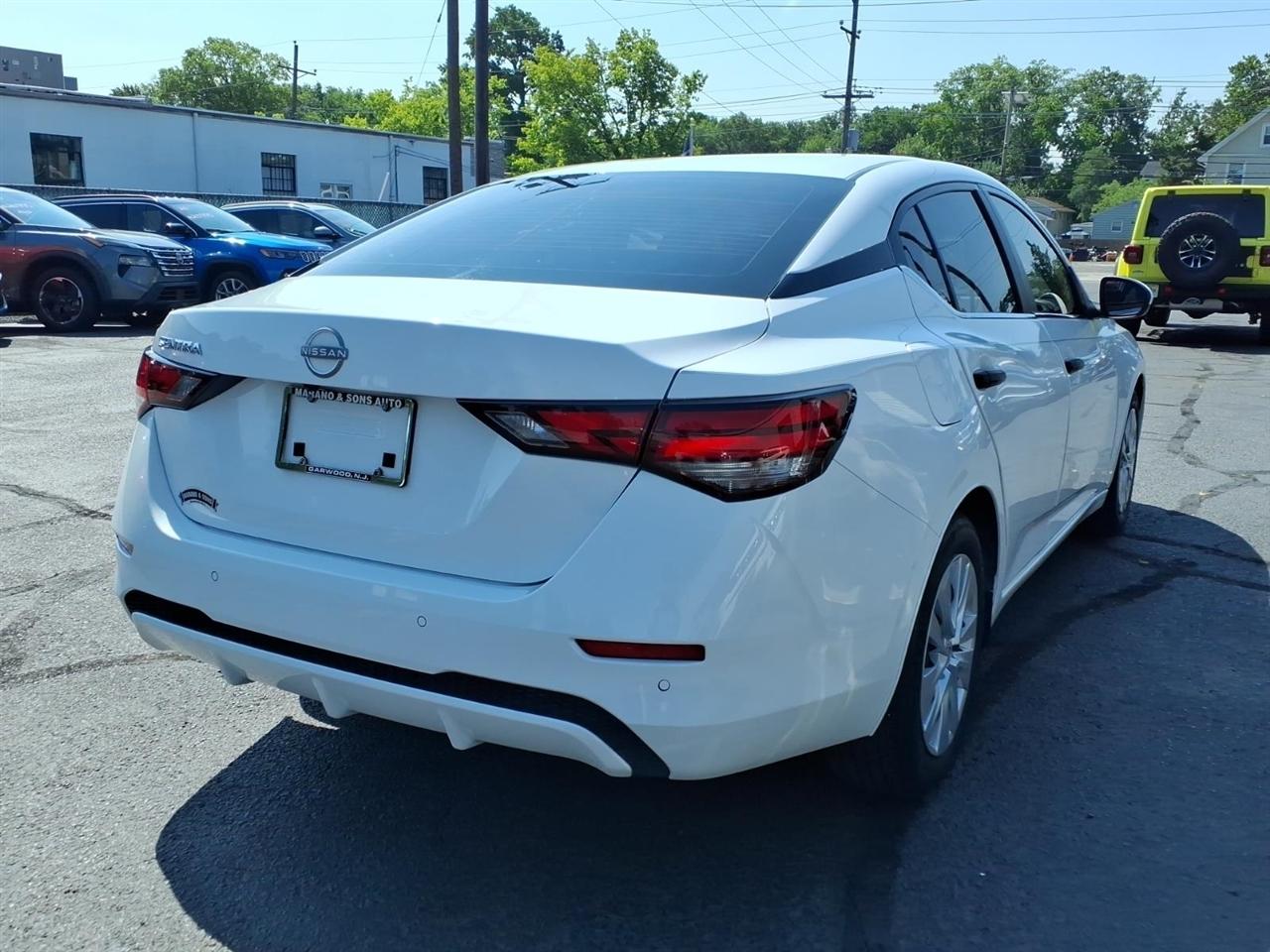Nissan Sentra S CVT 2025