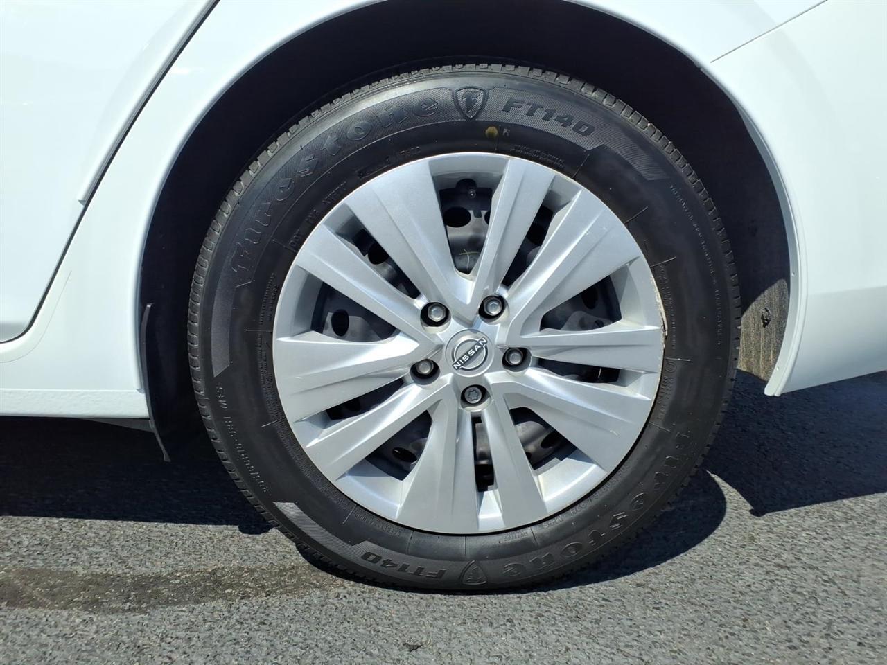 Nissan Sentra S CVT 2025