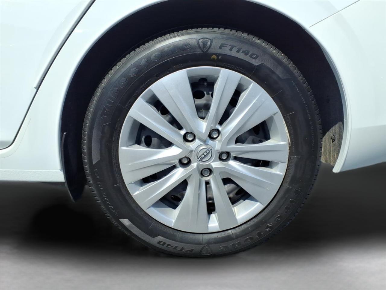 Nissan Sentra S CVT 2025
