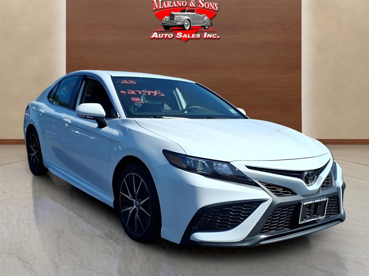 Toyota Camry Hybrid SE Nightshade CVT (Natl) 2023