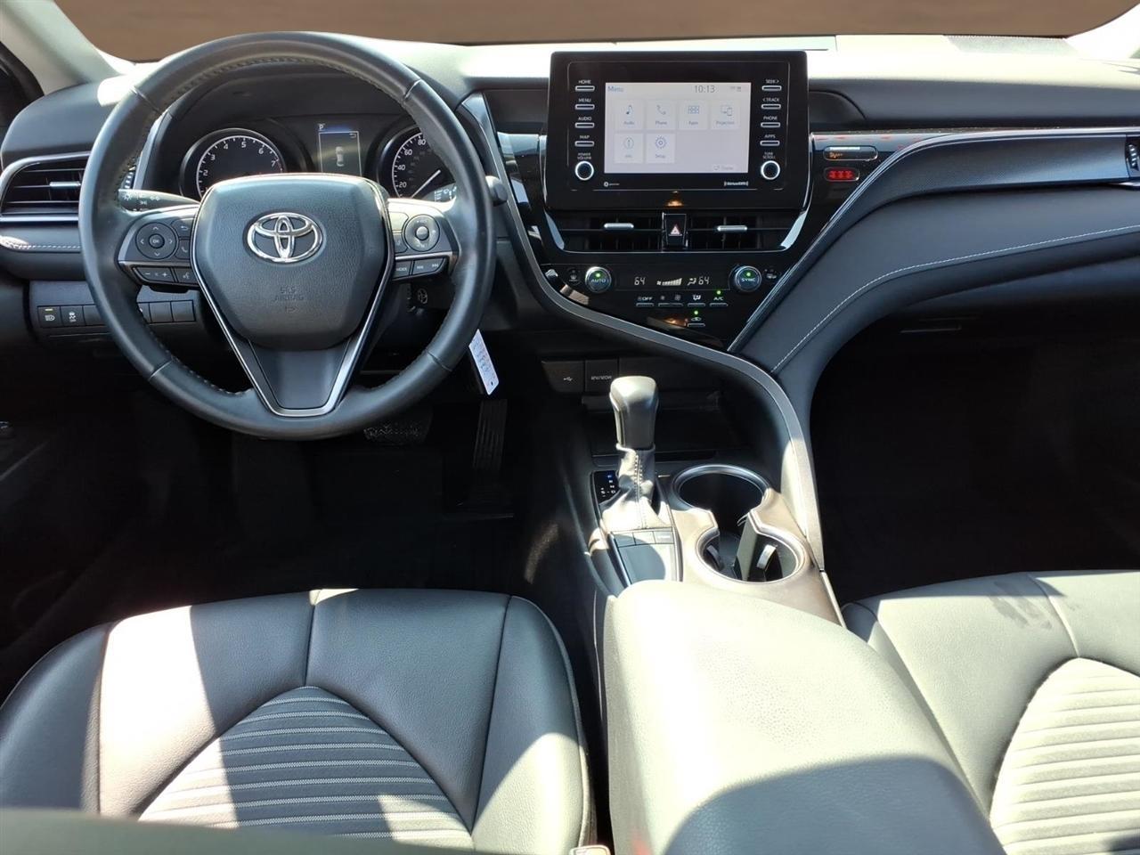 Toyota Camry Hybrid SE Nightshade CVT (Natl) 2023