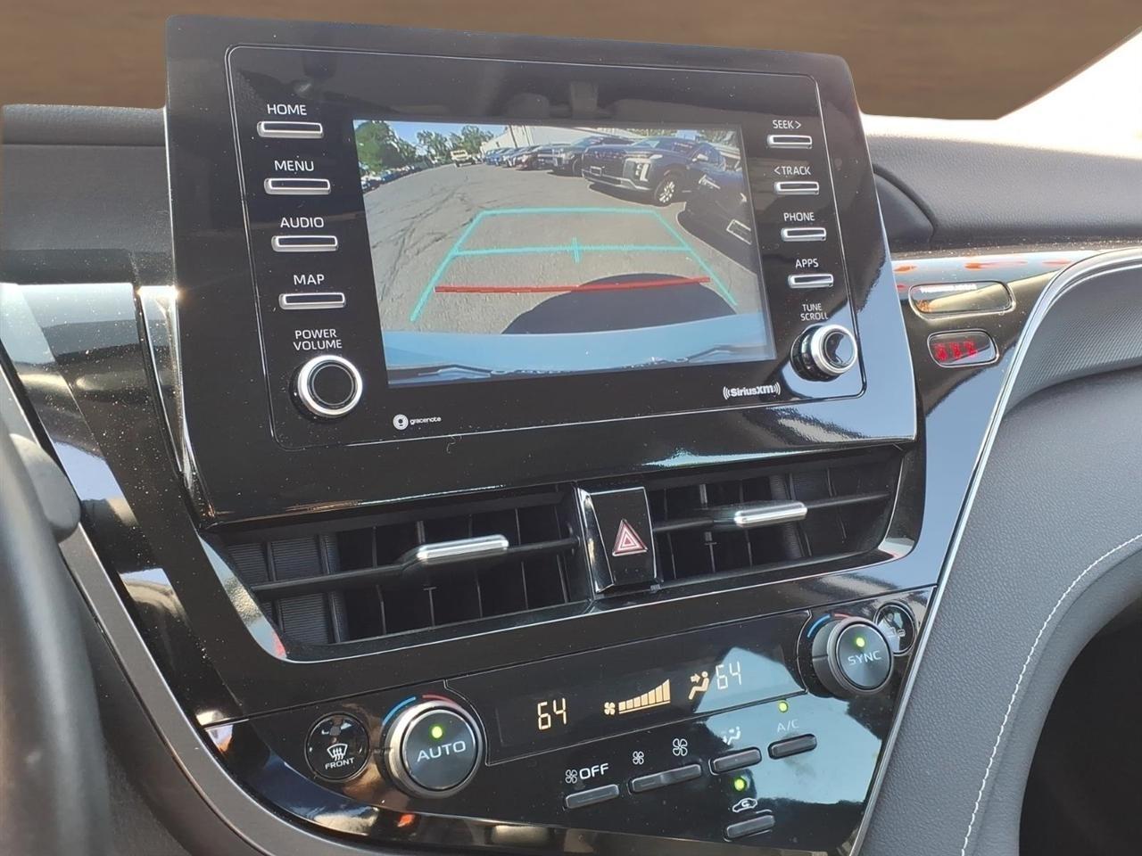 Toyota Camry Hybrid SE Nightshade CVT (Natl) 2023