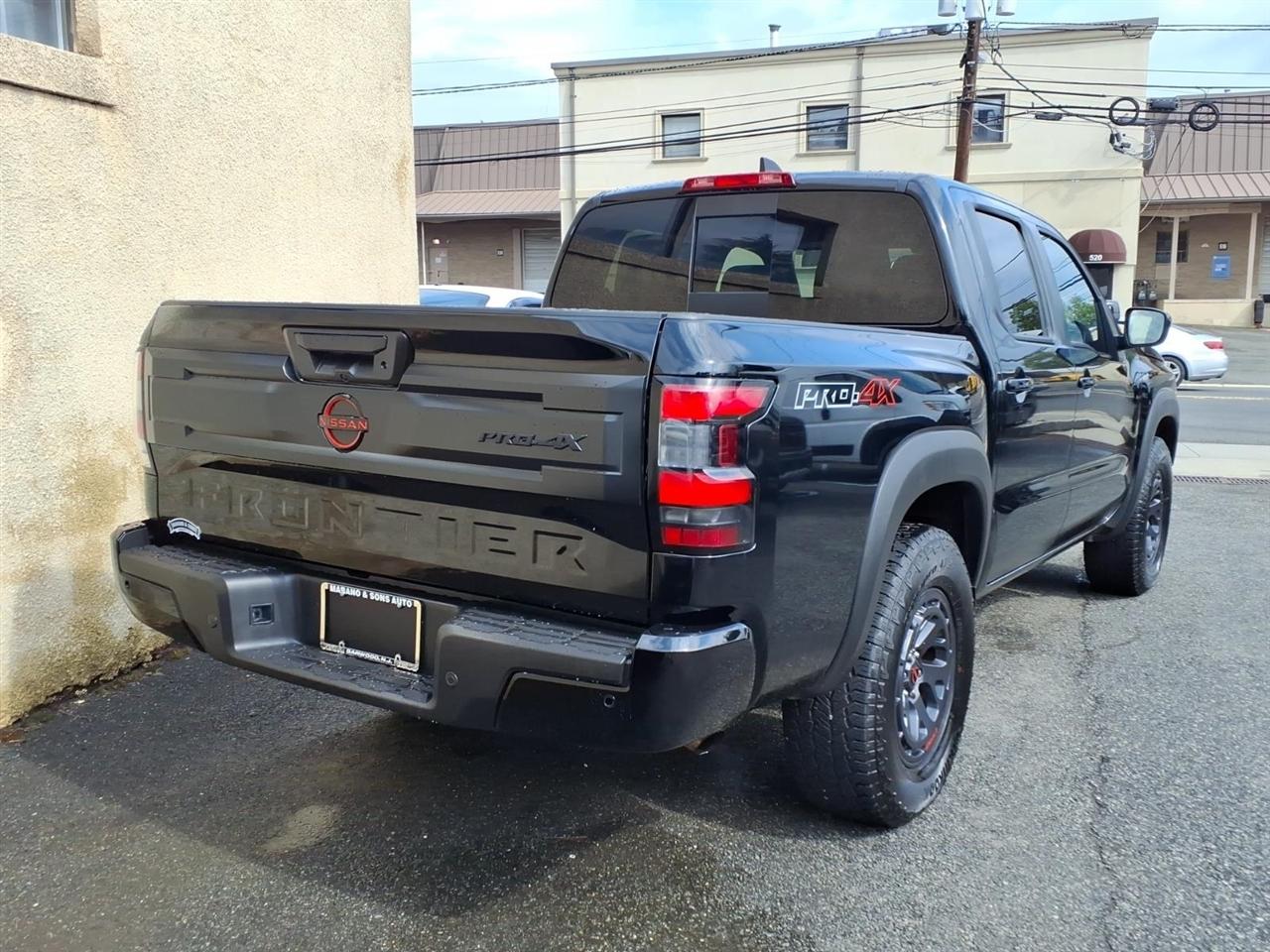 Nissan Frontier Crew Cab 4x4 PRO-4X 2026