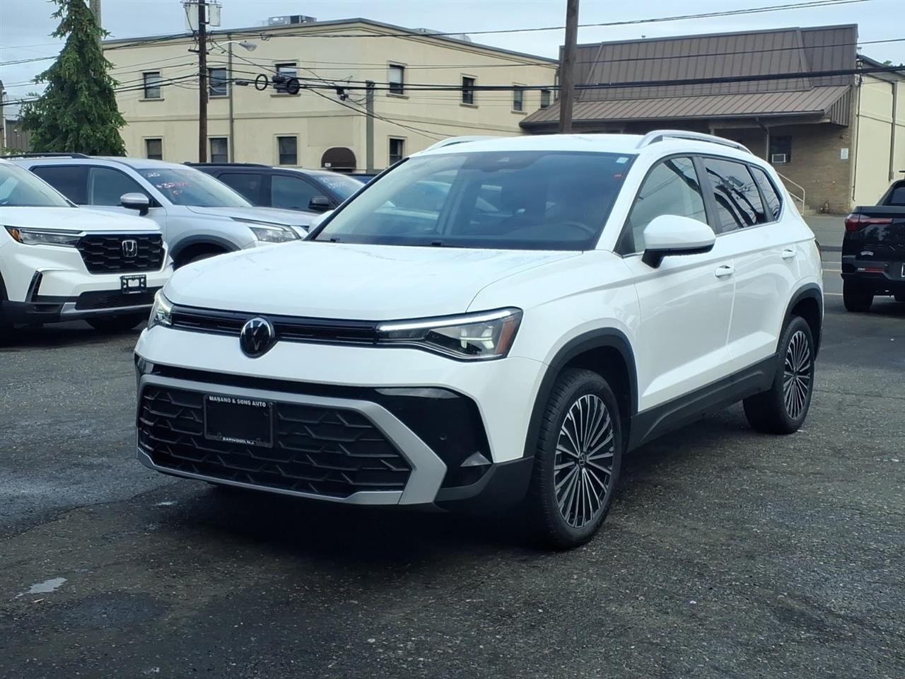 Volkswagen Taos SE FWD 2025