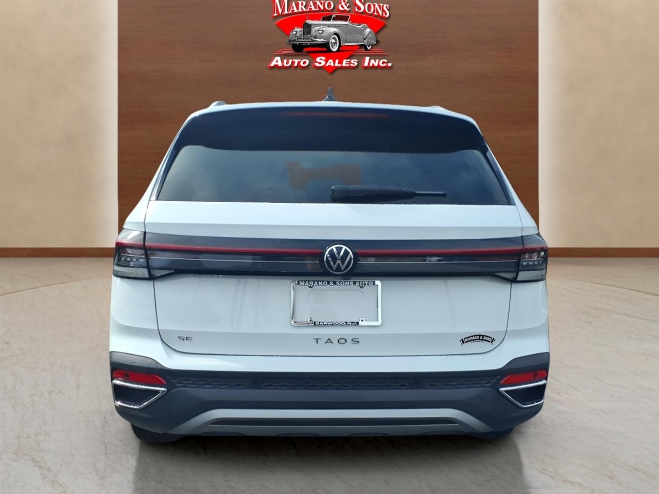 Volkswagen Taos SE FWD 2025