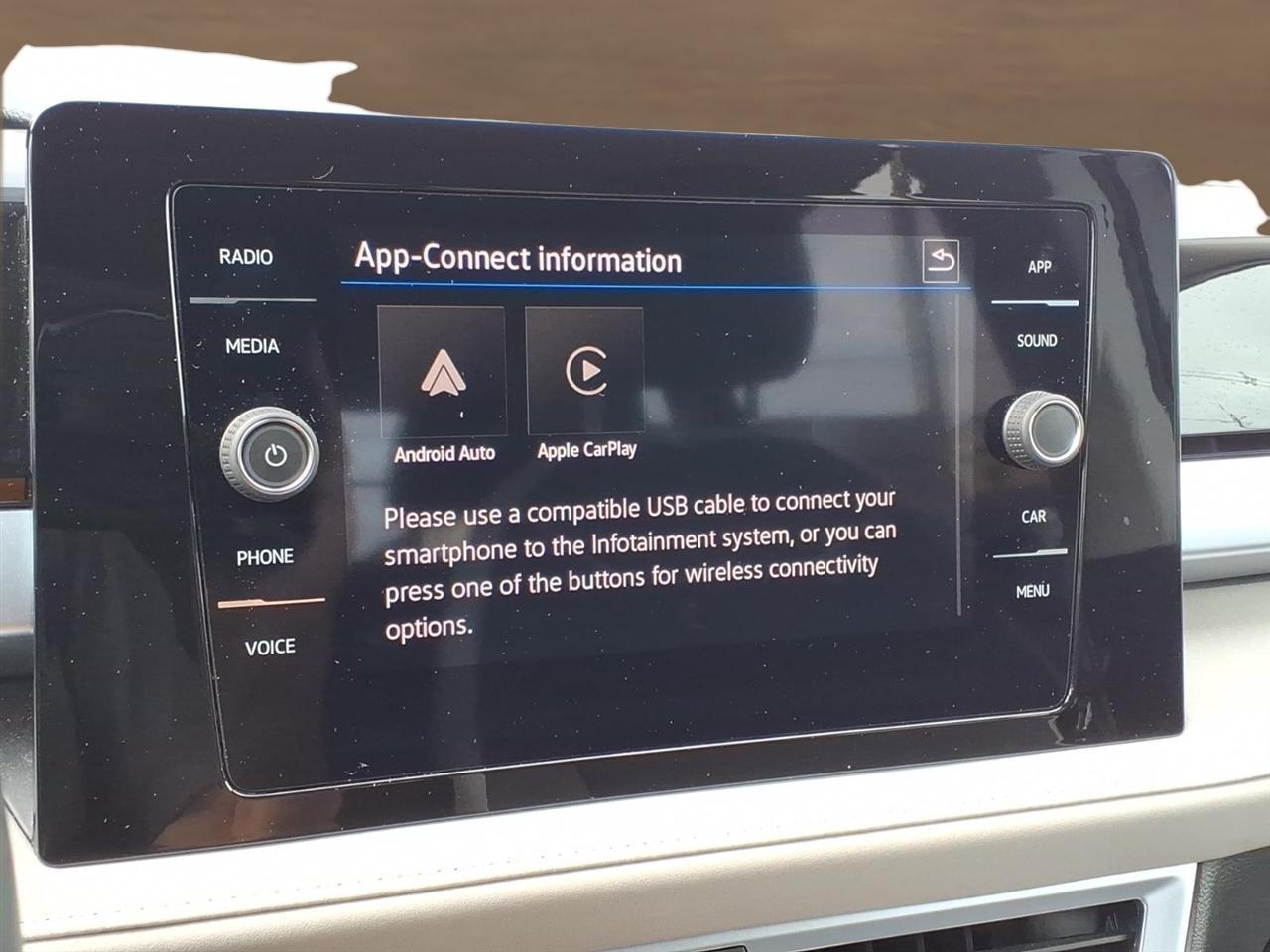 Volkswagen Taos SE FWD 2025
