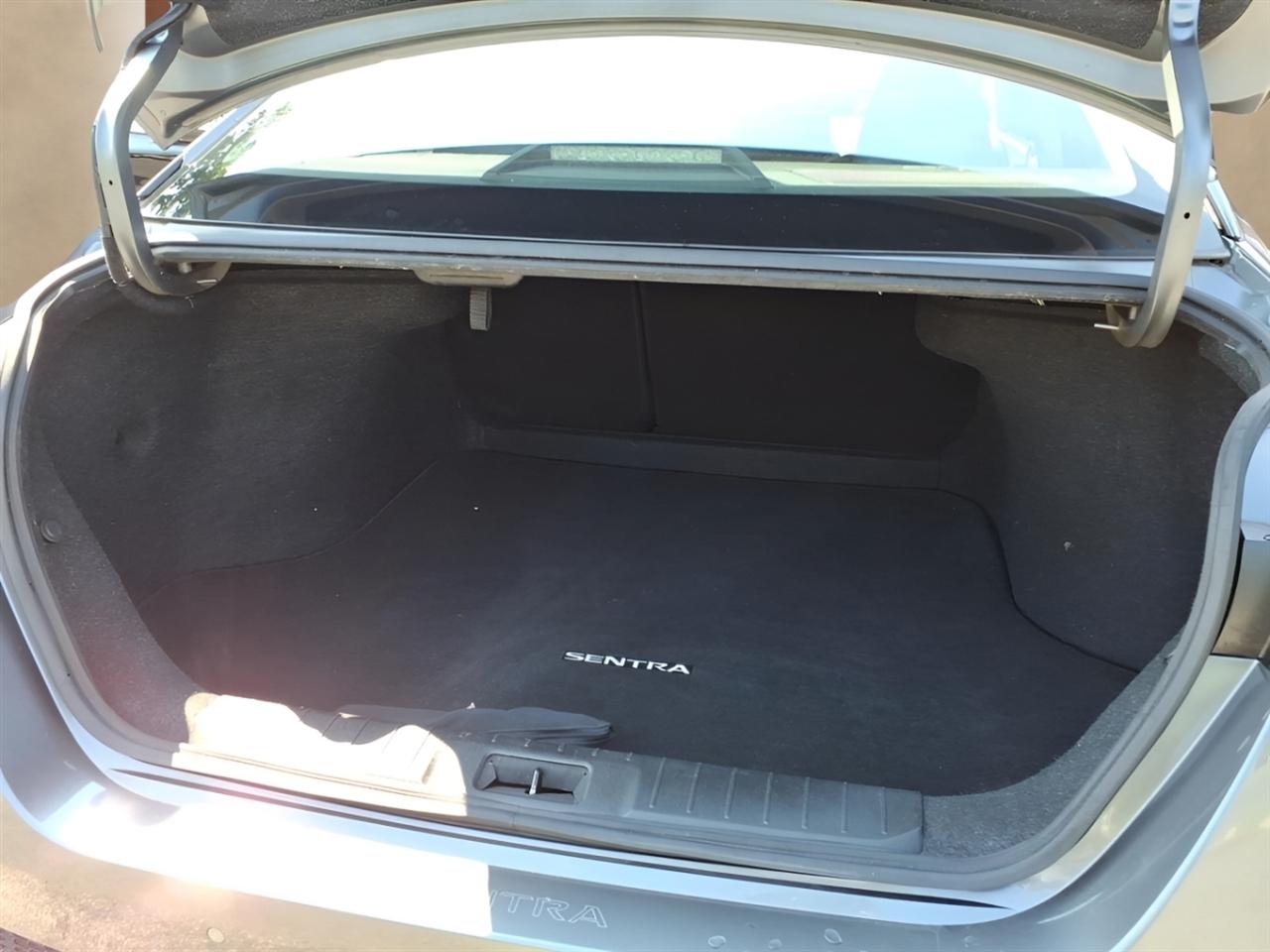 Nissan Sentra SV CVT 2020