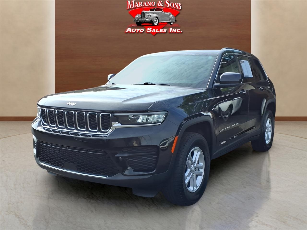 2023 Jeep Grand Cherokee Laredo 4x4