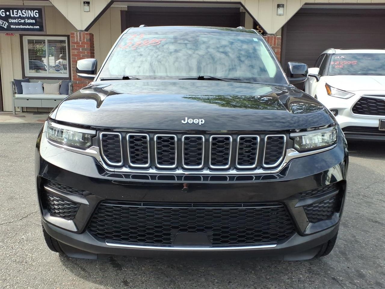 Jeep Grand Cherokee Laredo 4x4 2023