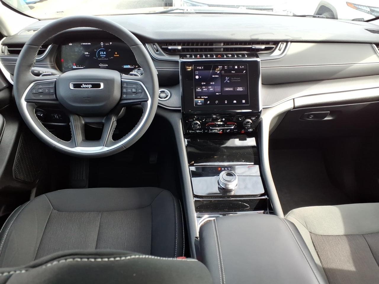 Jeep Grand Cherokee Laredo 4x4 2023