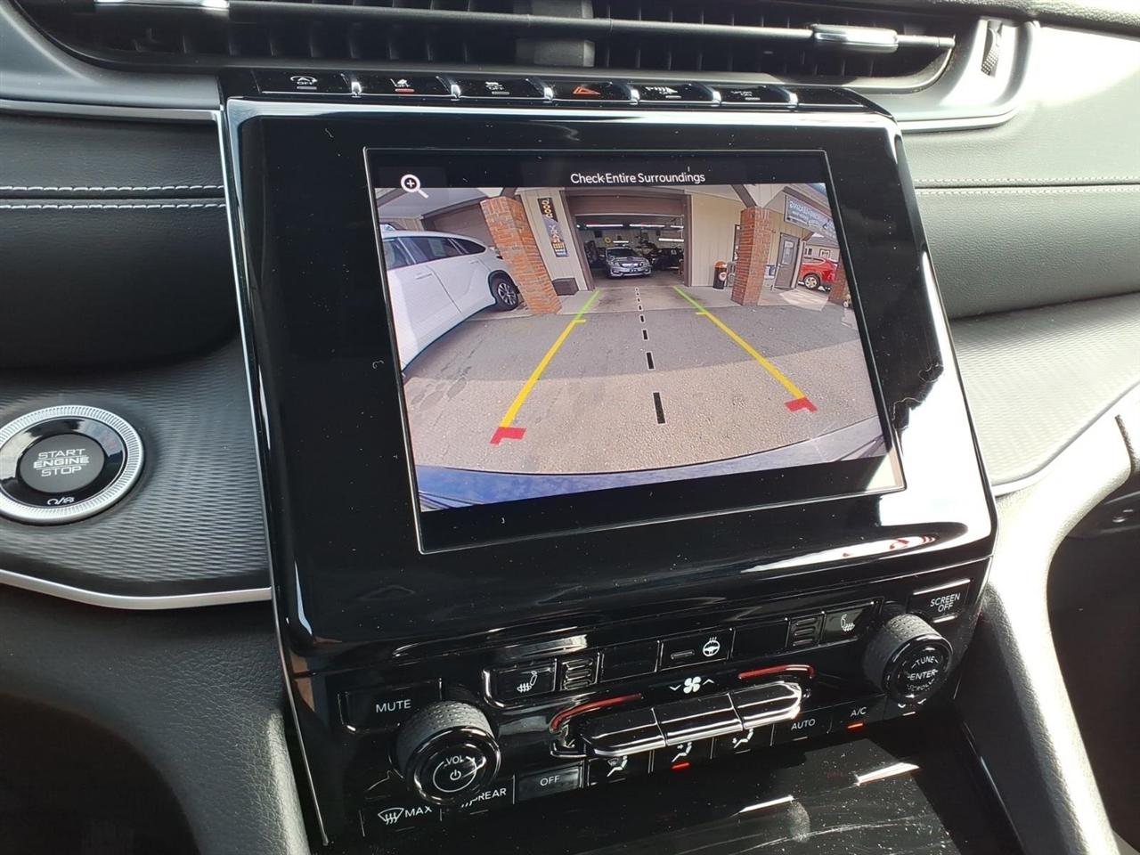 Jeep Grand Cherokee Laredo 4x4 2023