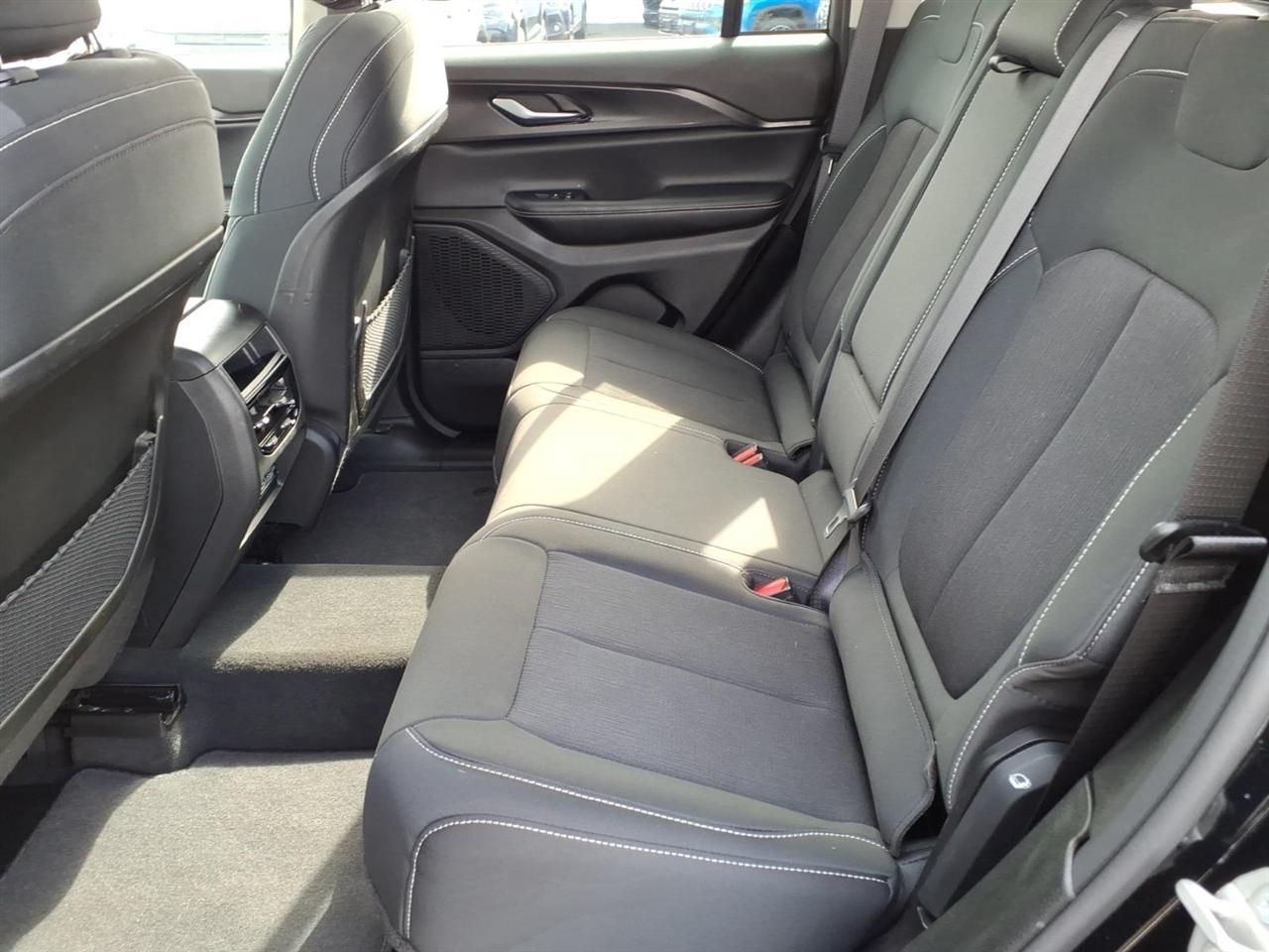 Jeep Grand Cherokee Laredo 4x4 2023
