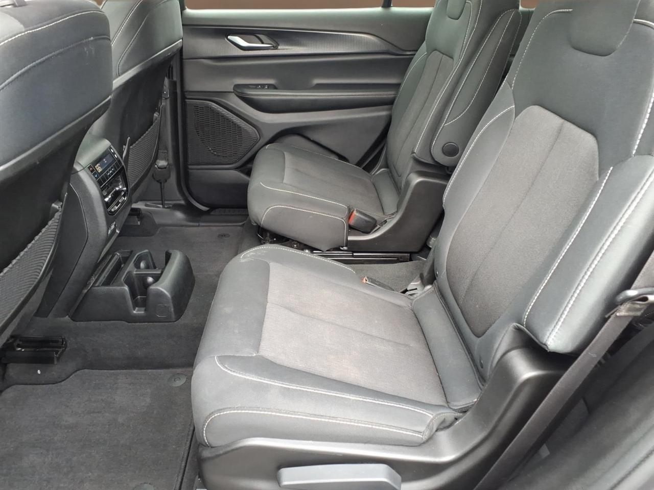 Jeep Grand Cherokee L Laredo 4x4 2024