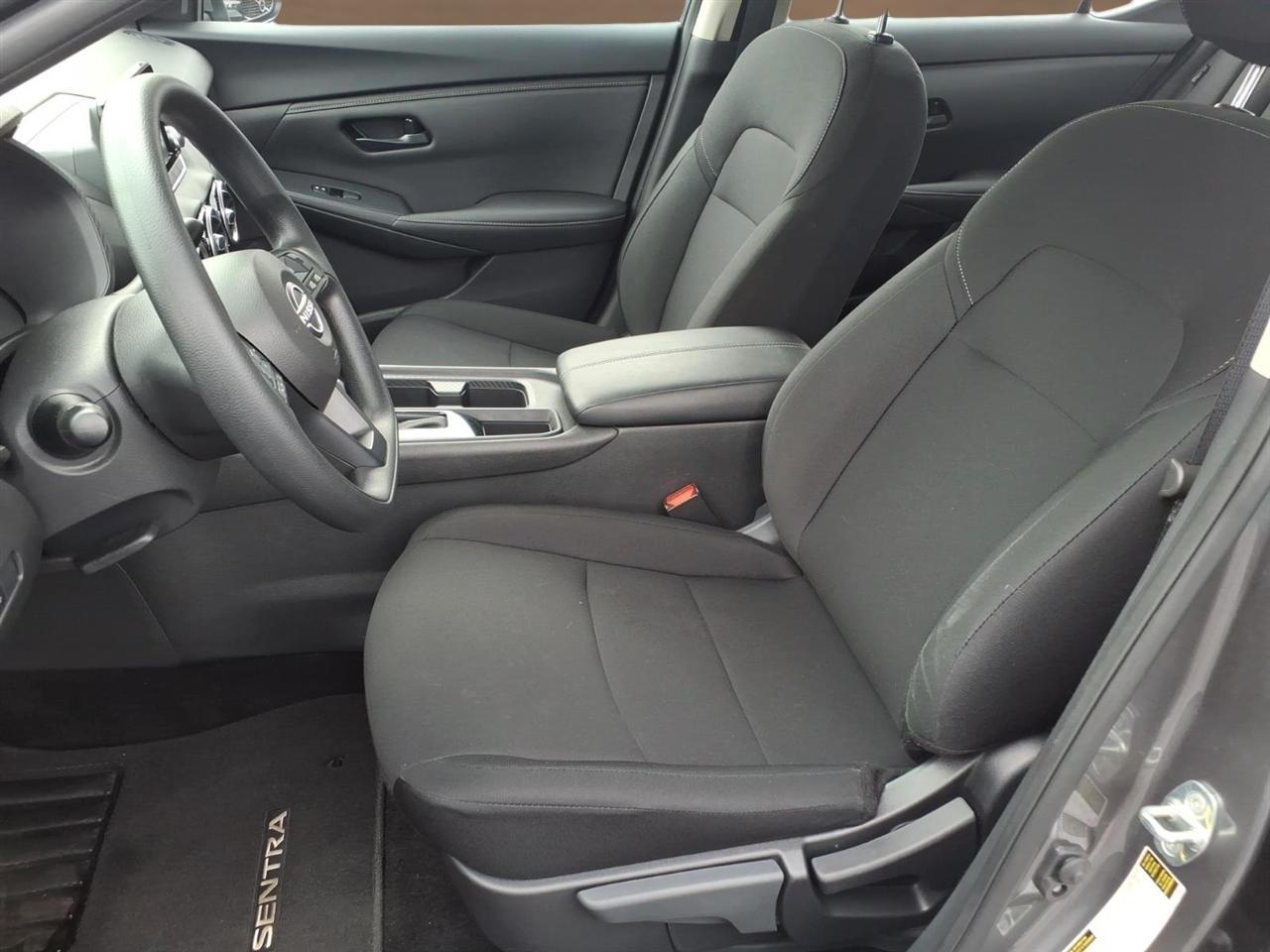 Nissan Sentra S CVT 2025