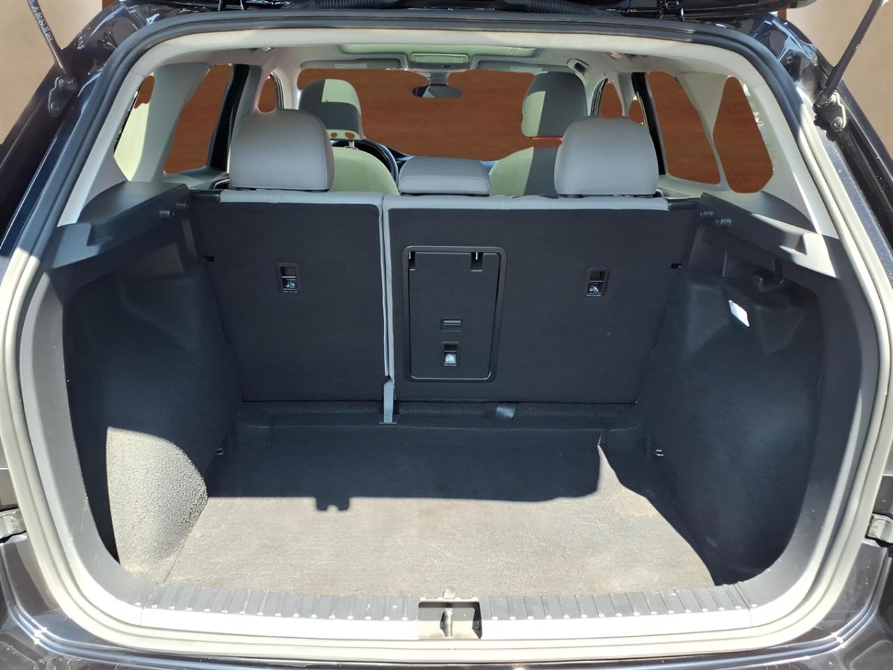 Volkswagen Taos SE FWD 2024