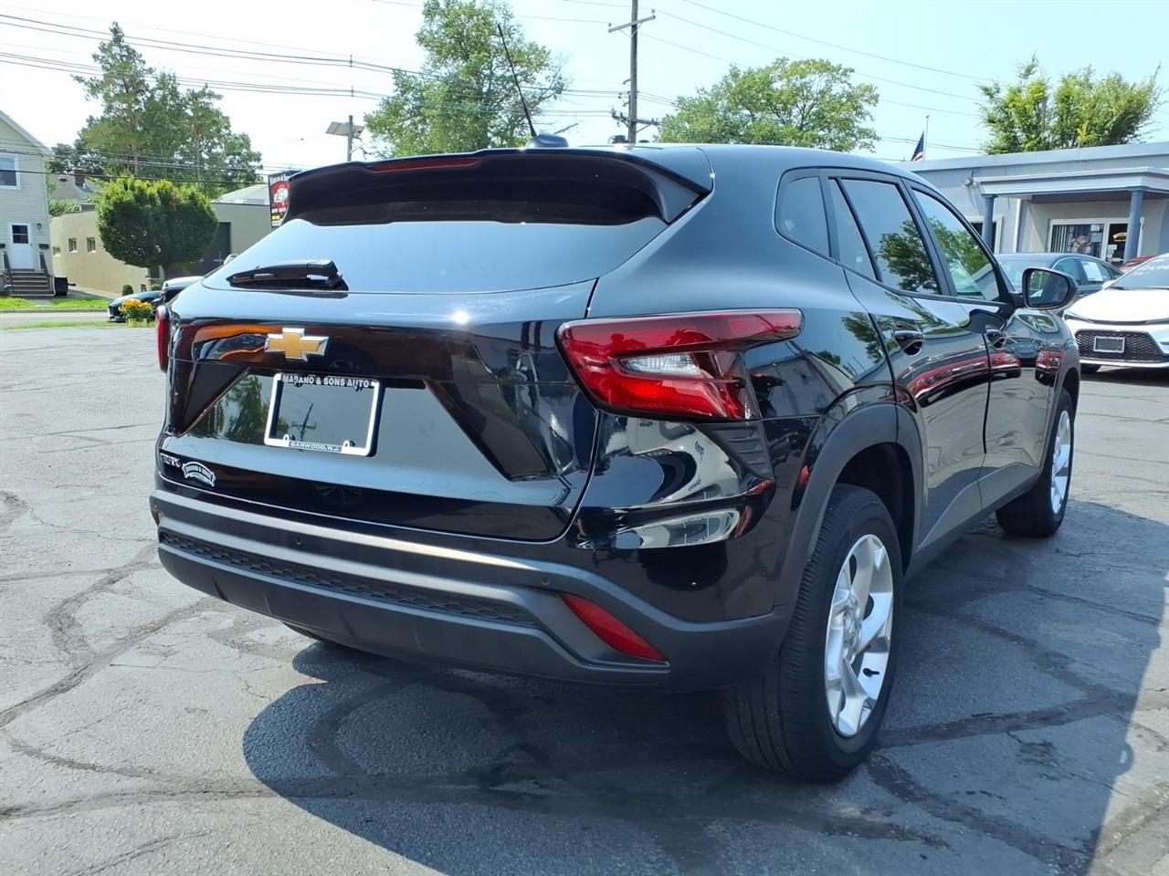 Chevrolet Trax FWD 4dr LS 2024