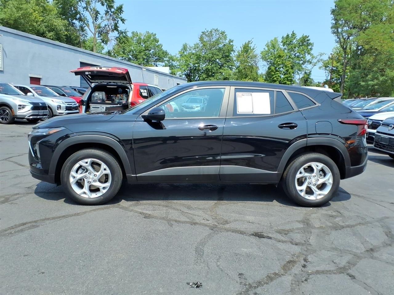 Chevrolet Trax FWD 4dr LS 2024