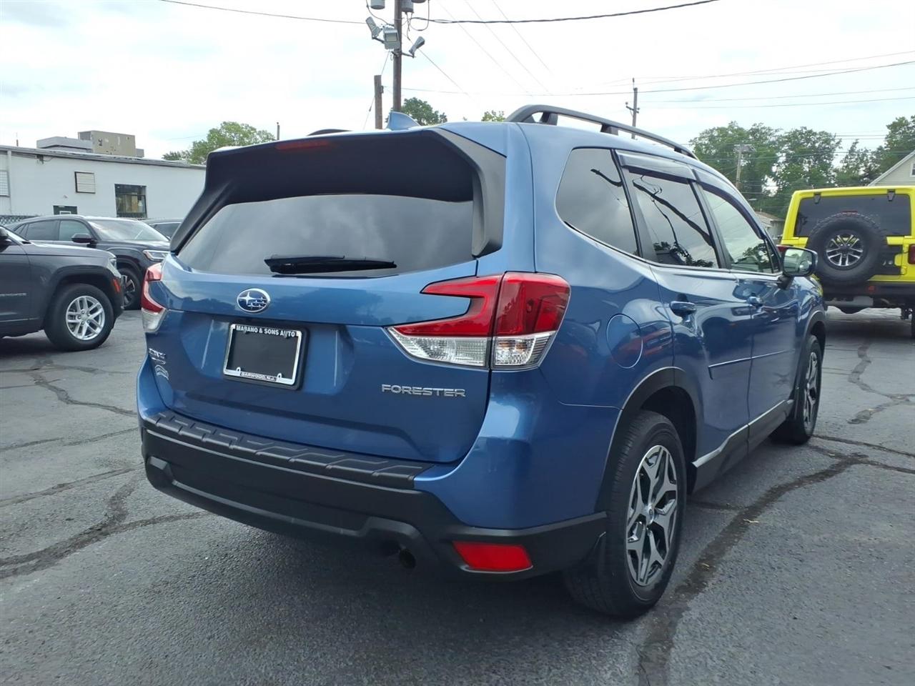 Subaru Forester Premium CVT 2023