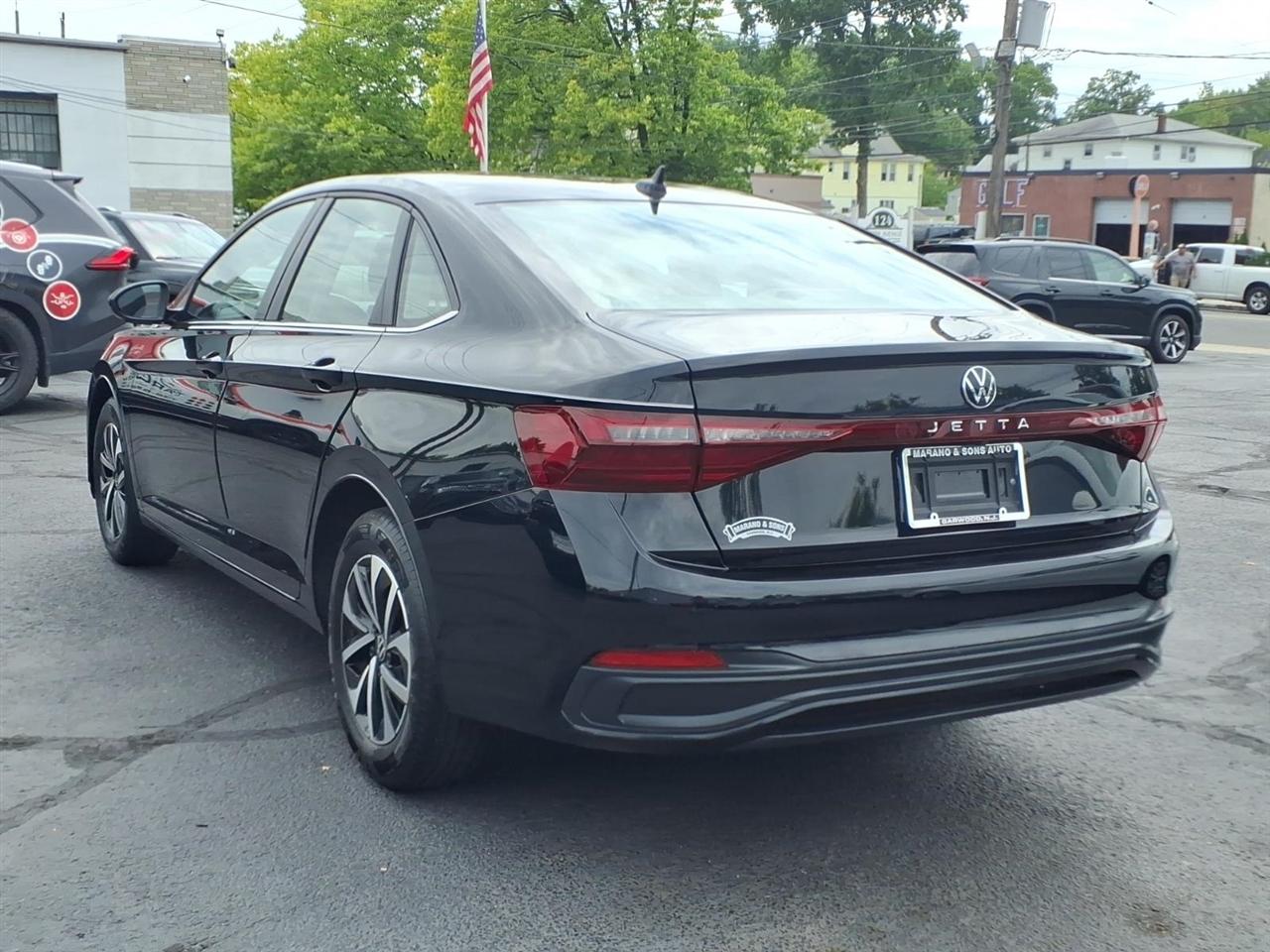 Volkswagen Jetta S Auto 2025