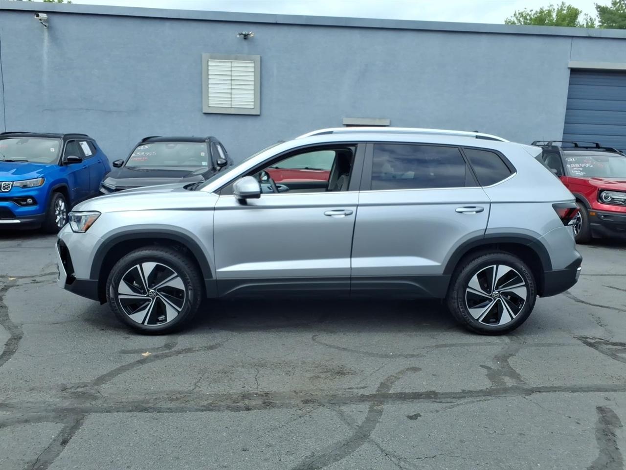 Volkswagen Taos SE 4Motion 2025