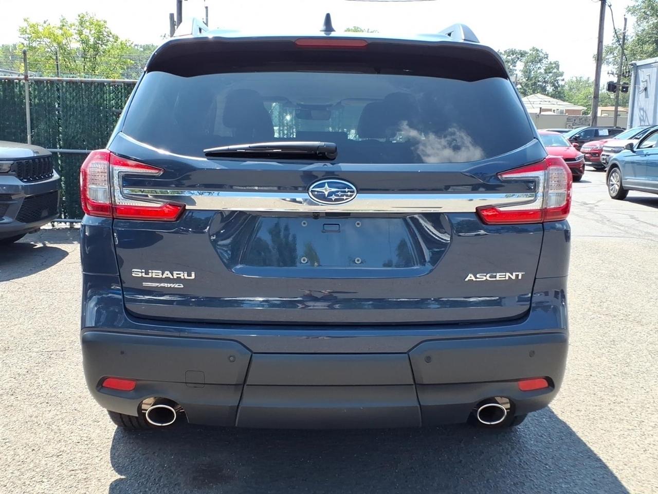 Subaru Ascent Premium 8-Passenger 2025