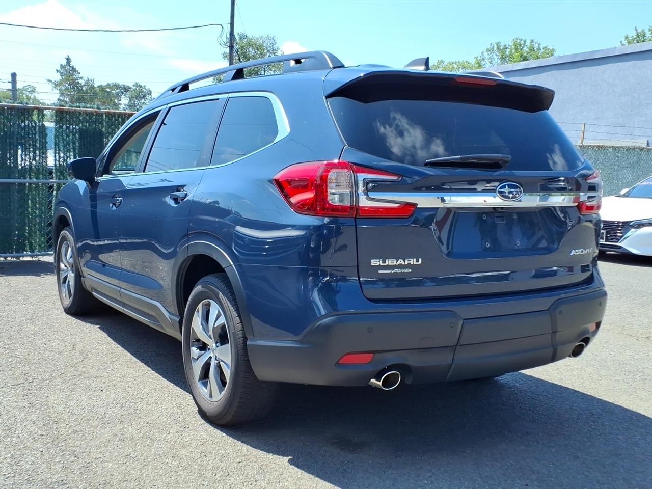 Subaru Ascent Premium 8-Passenger 2025