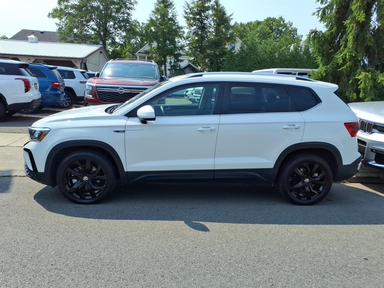 Volkswagen Taos SE FWD 2024
