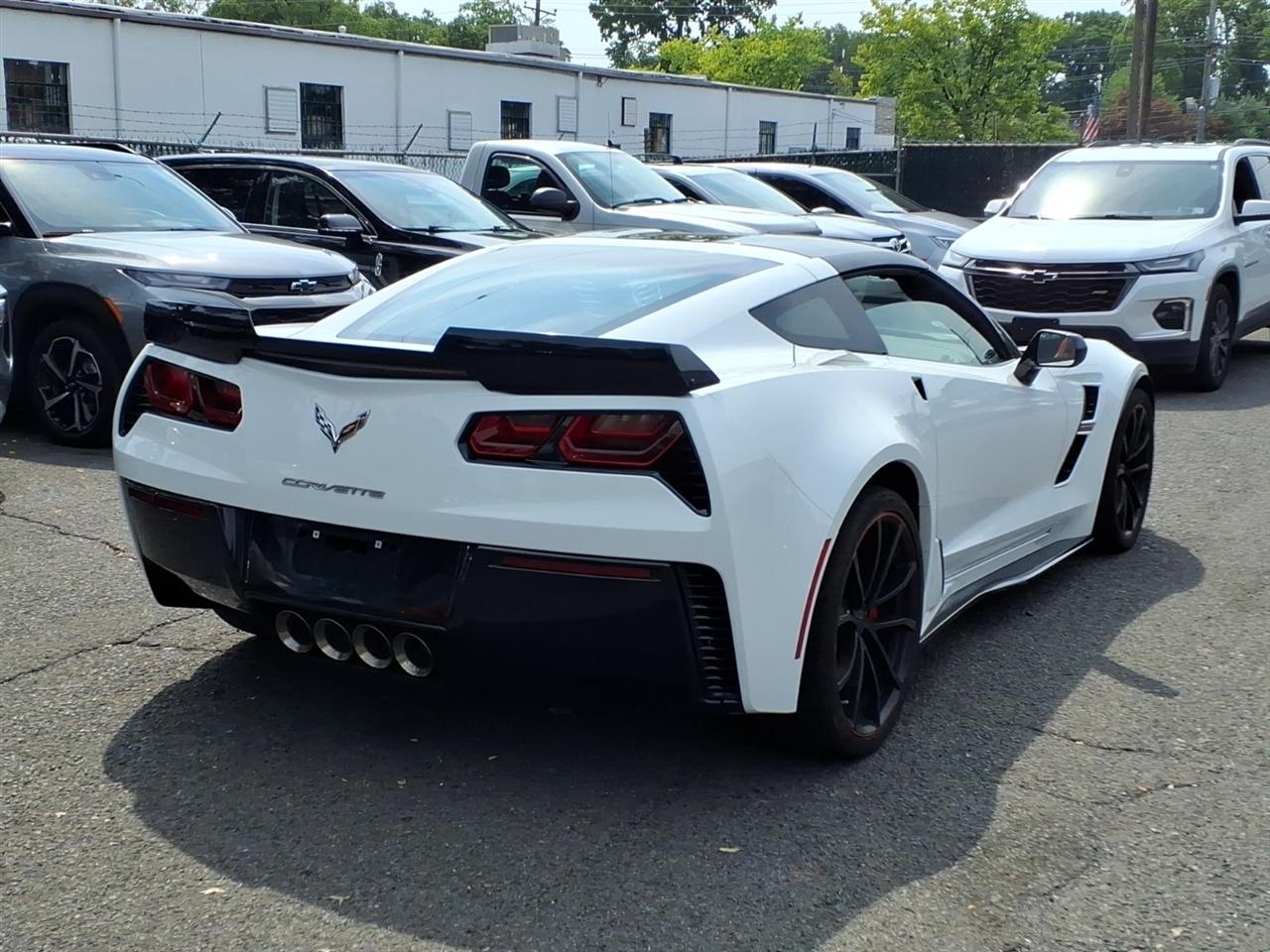 Chevrolet Corvette 2dr Grand Sport Cpe w/2LT 2017