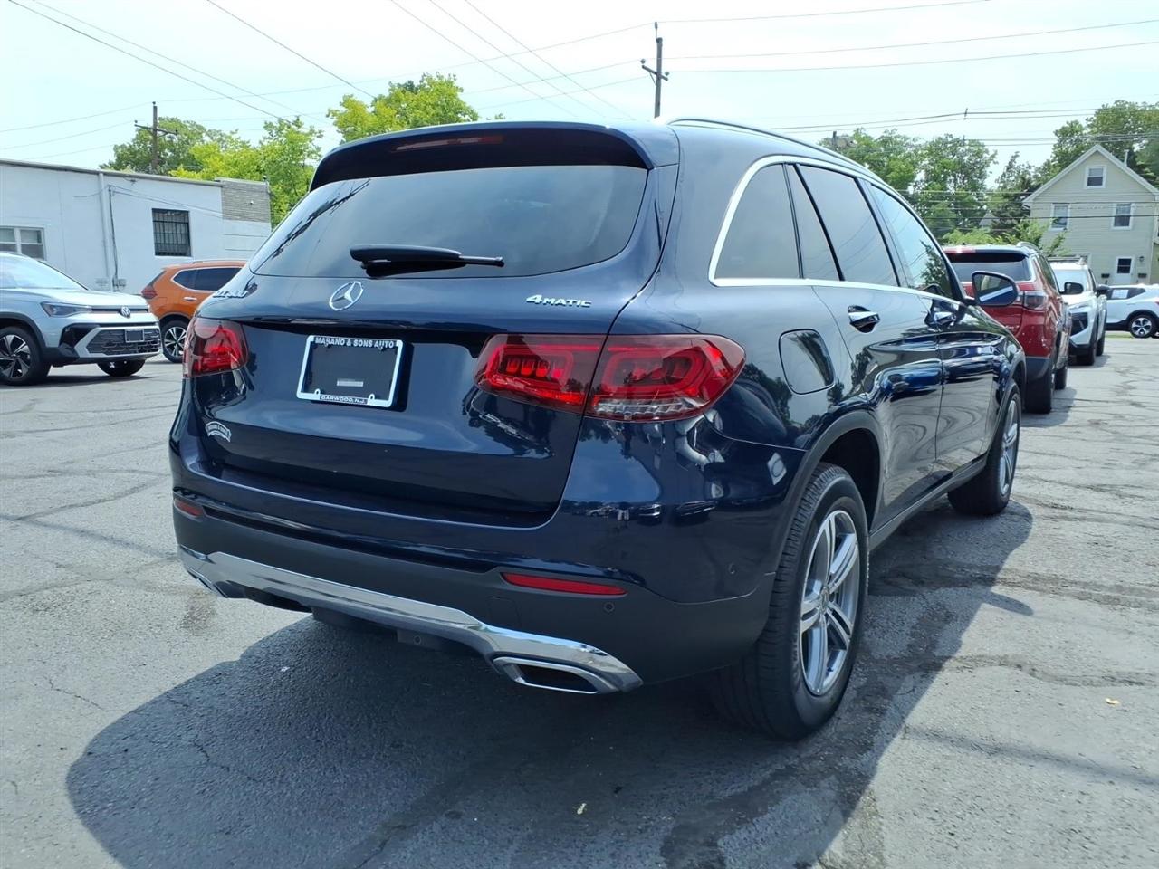 Mercedes-Benz GLC GLC 300 4MATIC SUV 2022