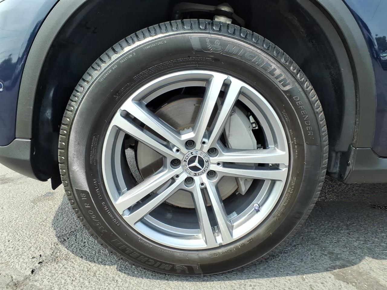 Mercedes-Benz GLC GLC 300 4MATIC SUV 2022
