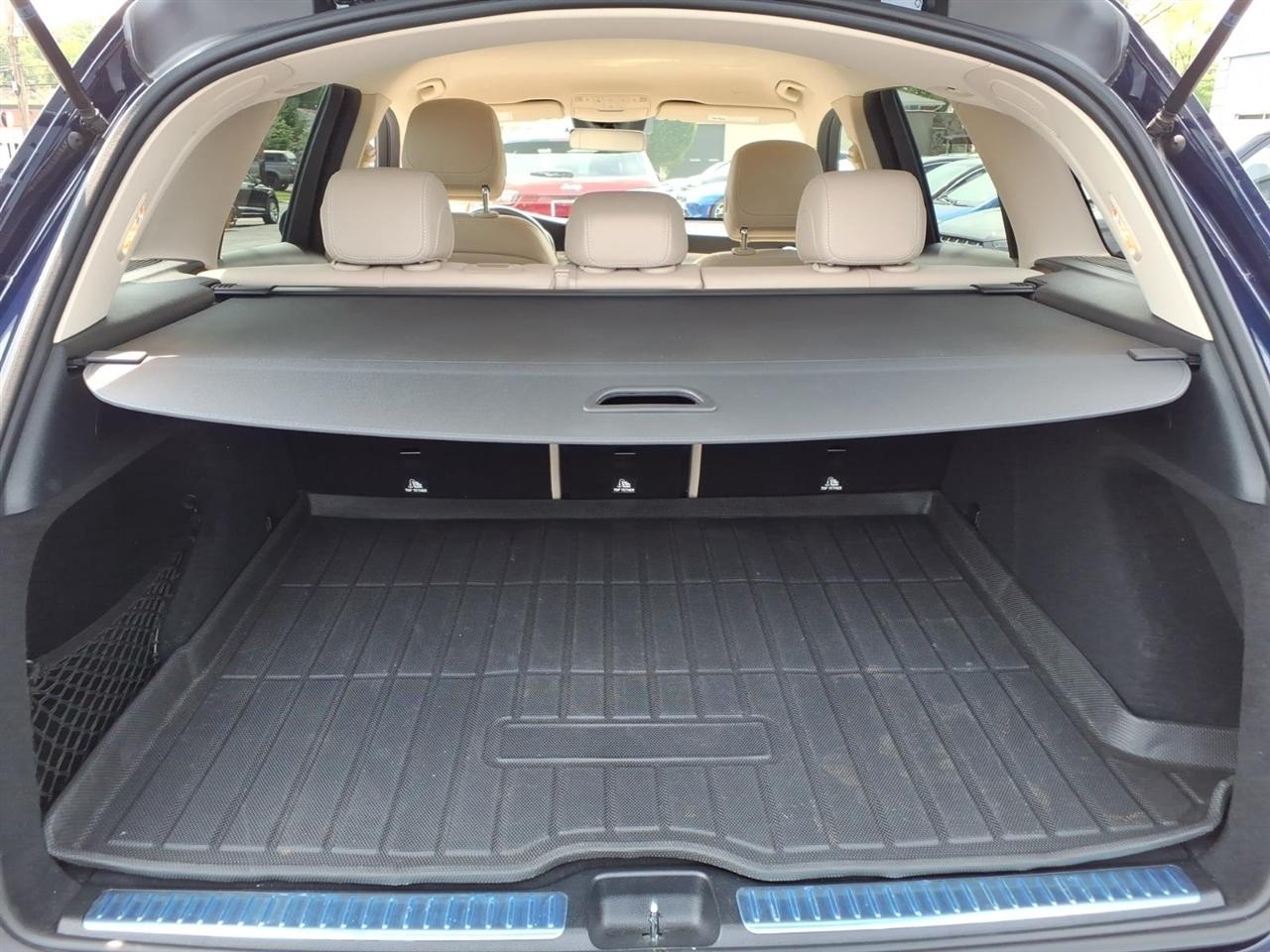 Mercedes-Benz GLC GLC 300 4MATIC SUV 2022
