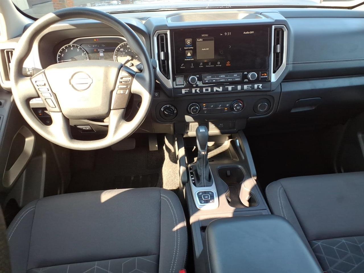 Nissan Frontier Crew Cab 4x4 SV 2026