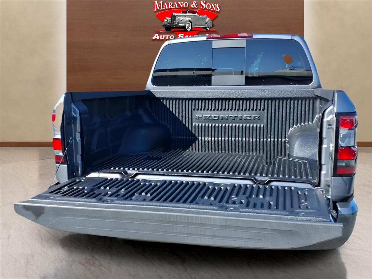 Nissan Frontier Crew Cab 4x4 SV 2026
