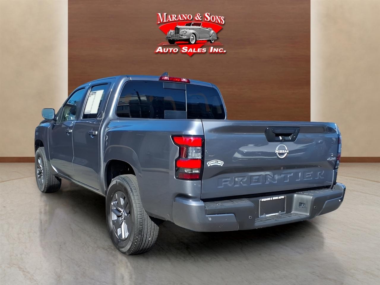 Nissan Frontier Crew Cab 4x4 SV 2026