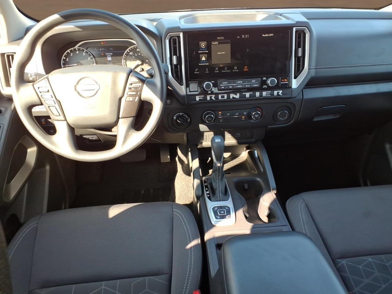 Nissan Frontier Crew Cab 4x4 SV 2026