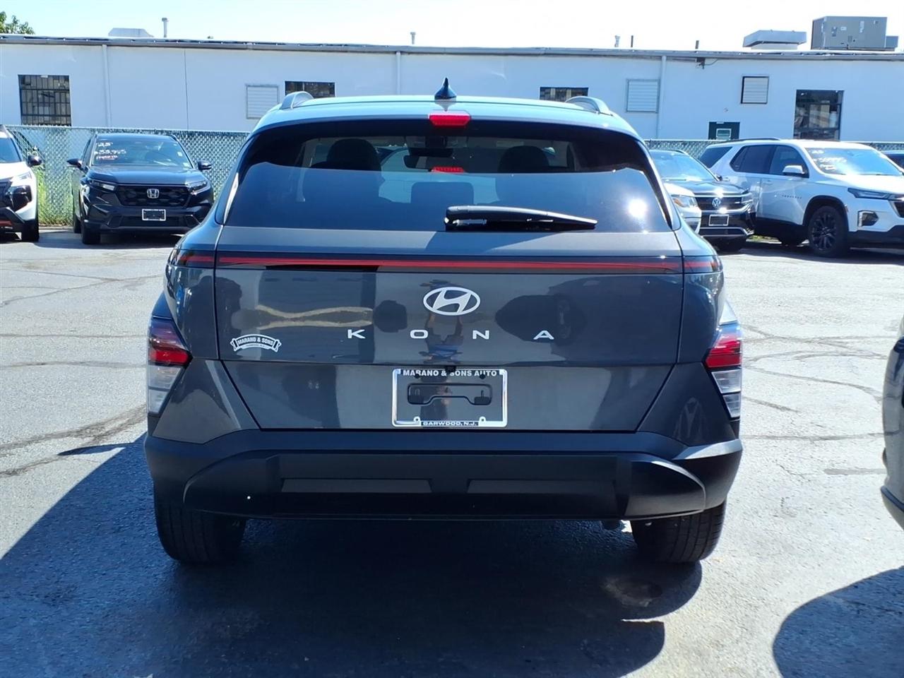 Hyundai Kona SEL FWD 2025
