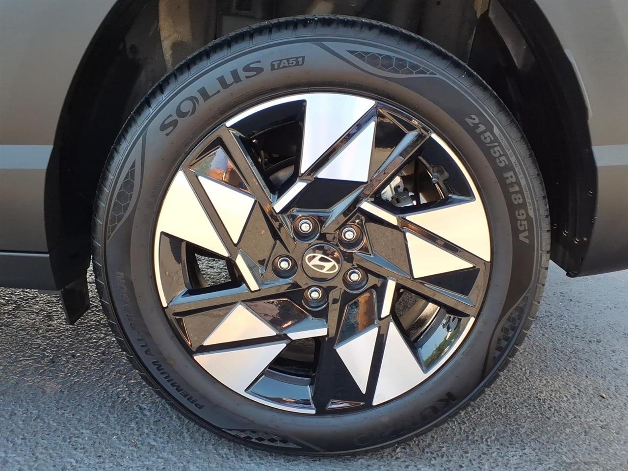 Hyundai Kona SEL FWD 2025