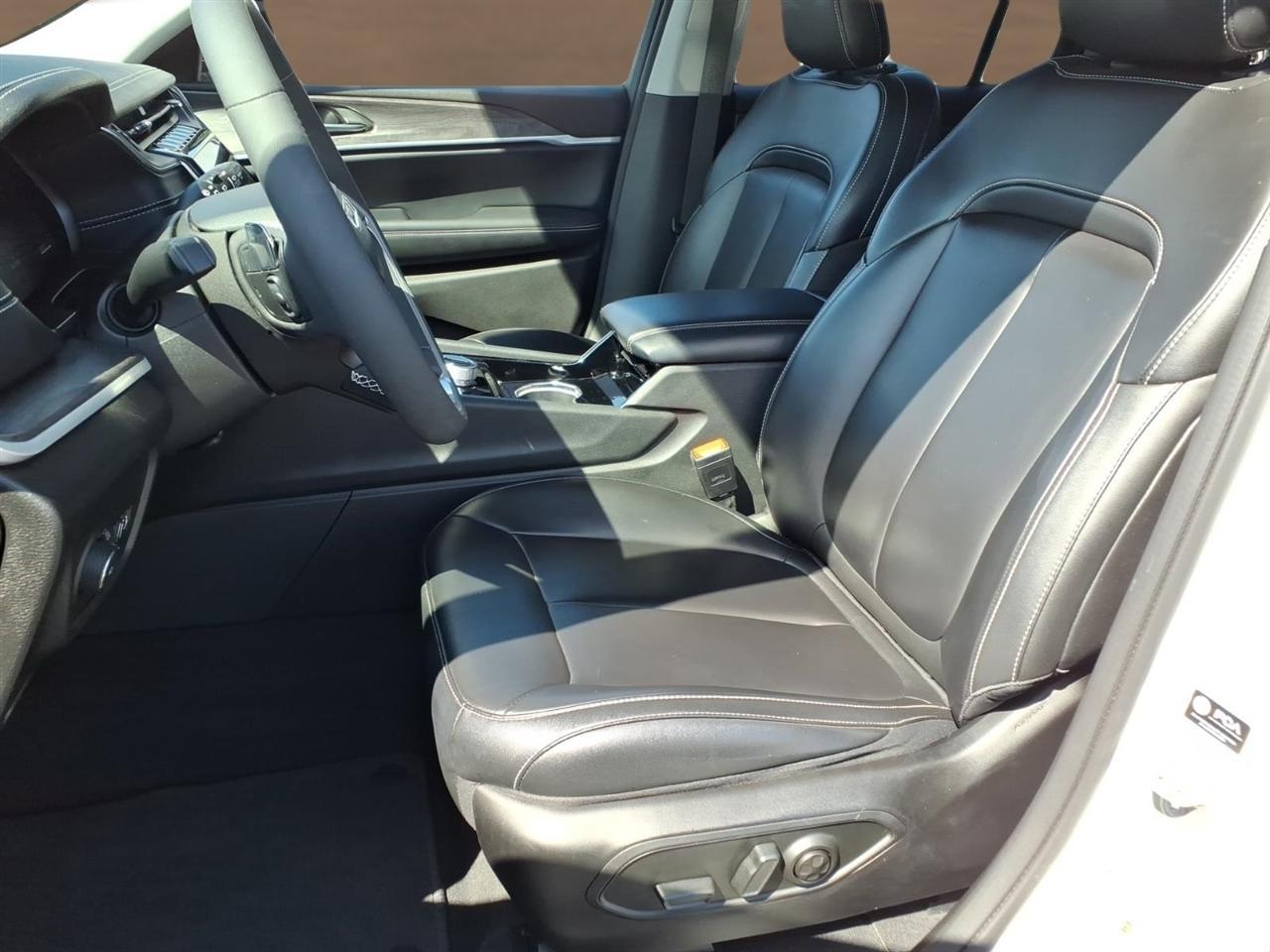 Jeep Grand Cherokee Limited 4x4 2023
