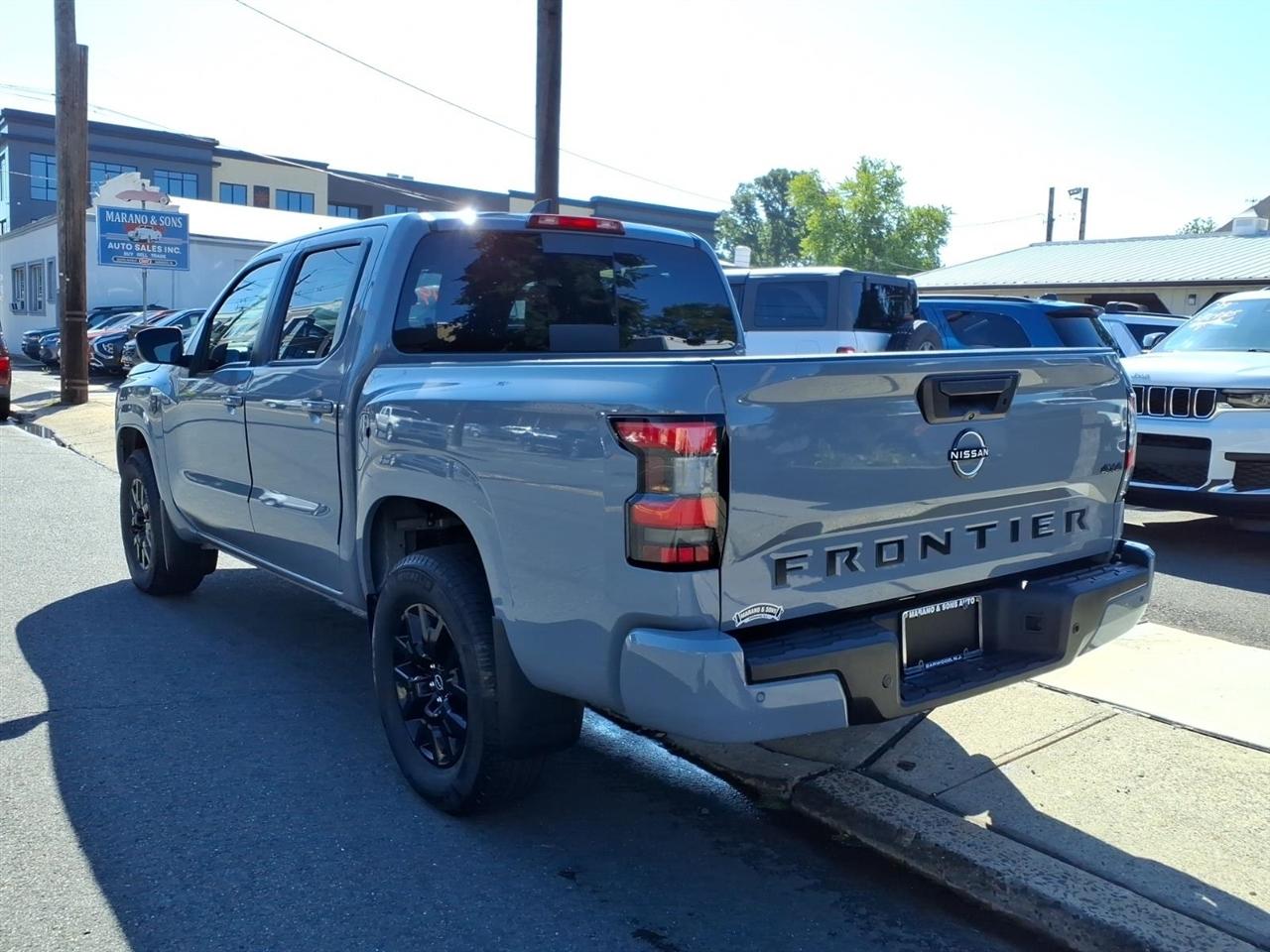 Nissan Frontier Crew Cab 4x4 SV 2026