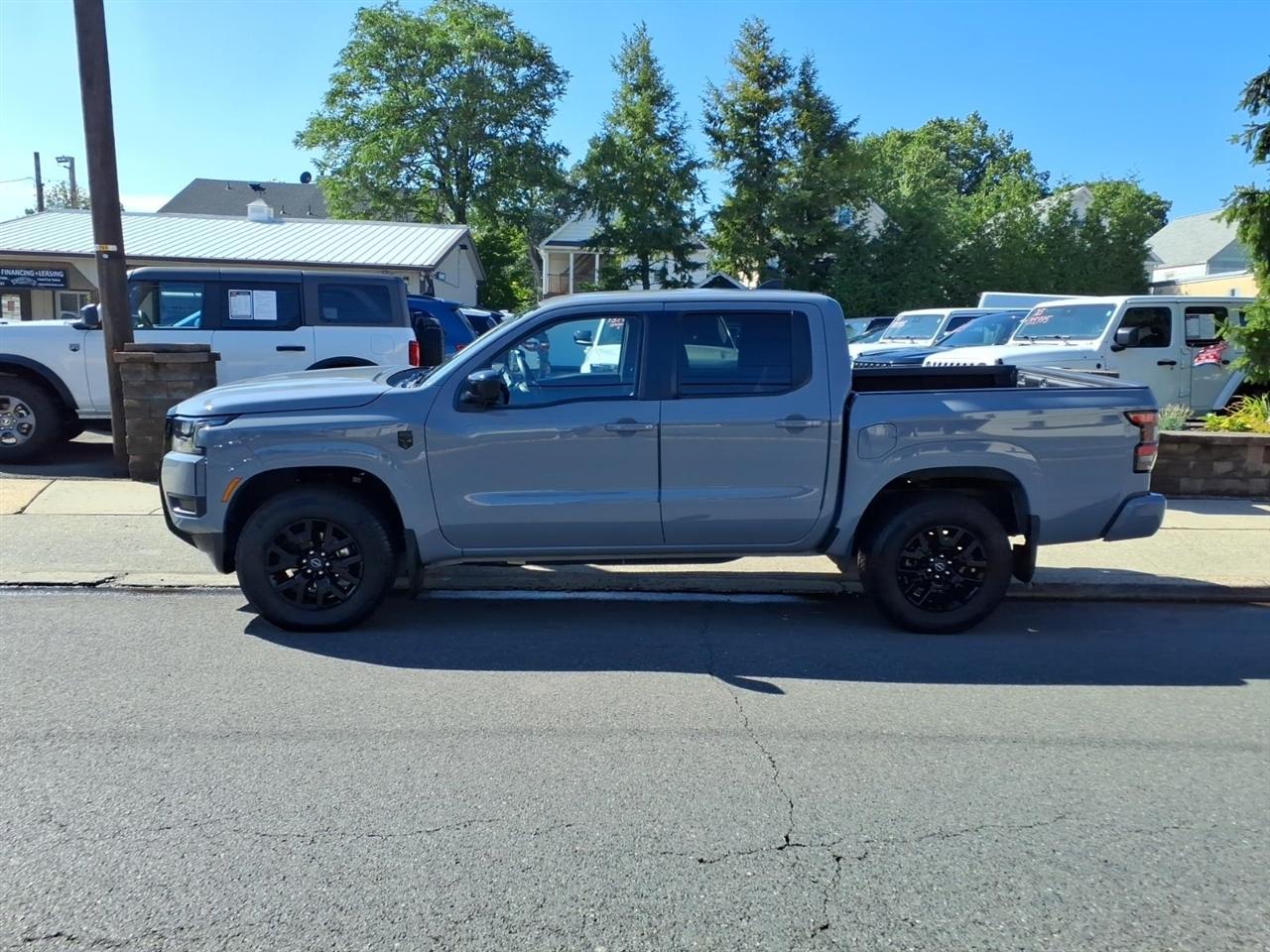 Nissan Frontier Crew Cab 4x4 SV 2026