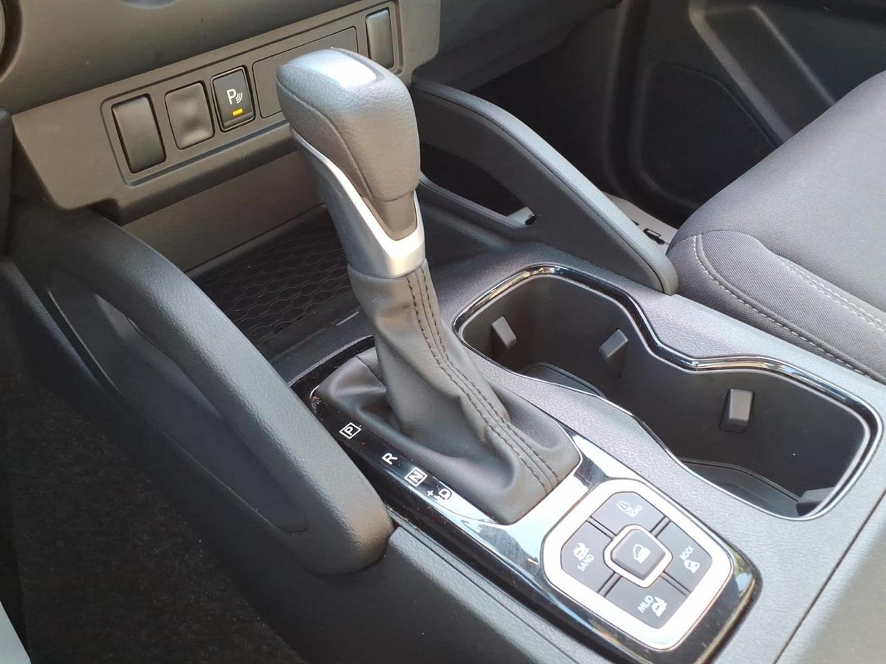 Nissan Frontier Crew Cab 4x4 SV 2026